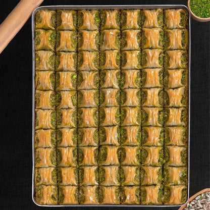 Çimcik Fıstıklı Baklava 3kg Baklava tipo de çimcik, con pistacho.